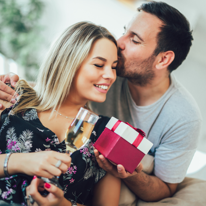Celebrating Anniversaries: Unique Personalized Gift Ideas