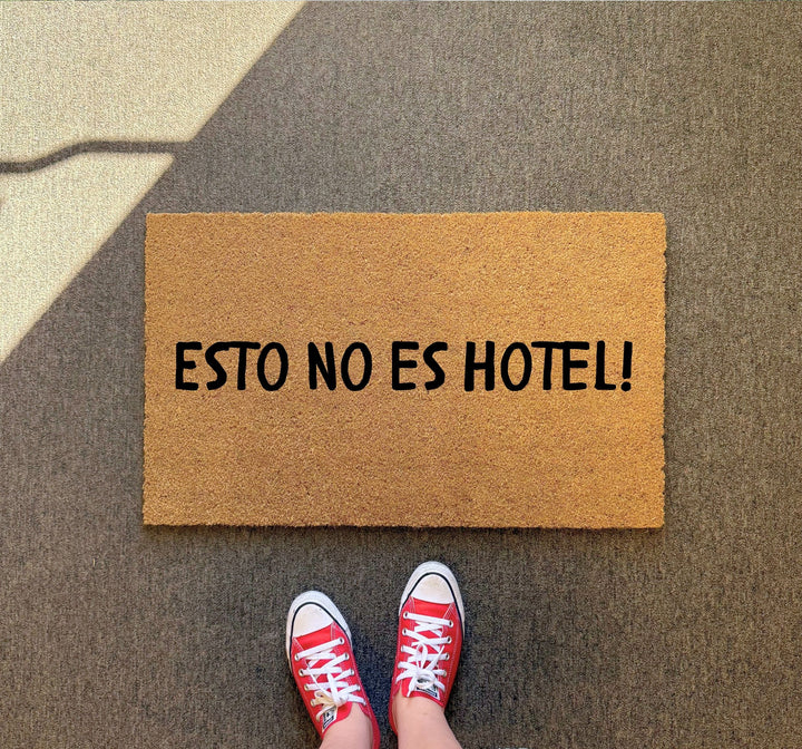 Esto No Es Hotel Doormat